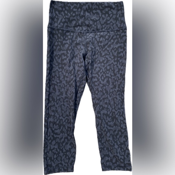 Lululemon Align Crop 21” size 8 - Picture 8 of 15